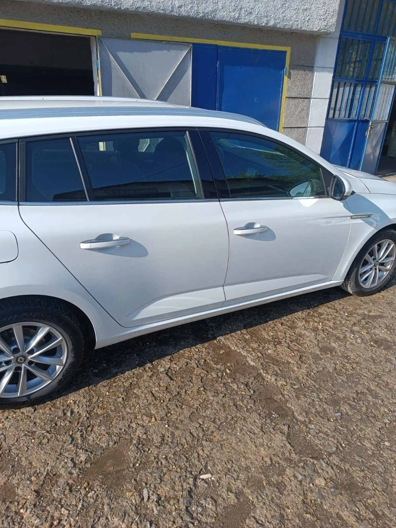 Renault Megane, снимка 8 - Автомобили и джипове - 46715302