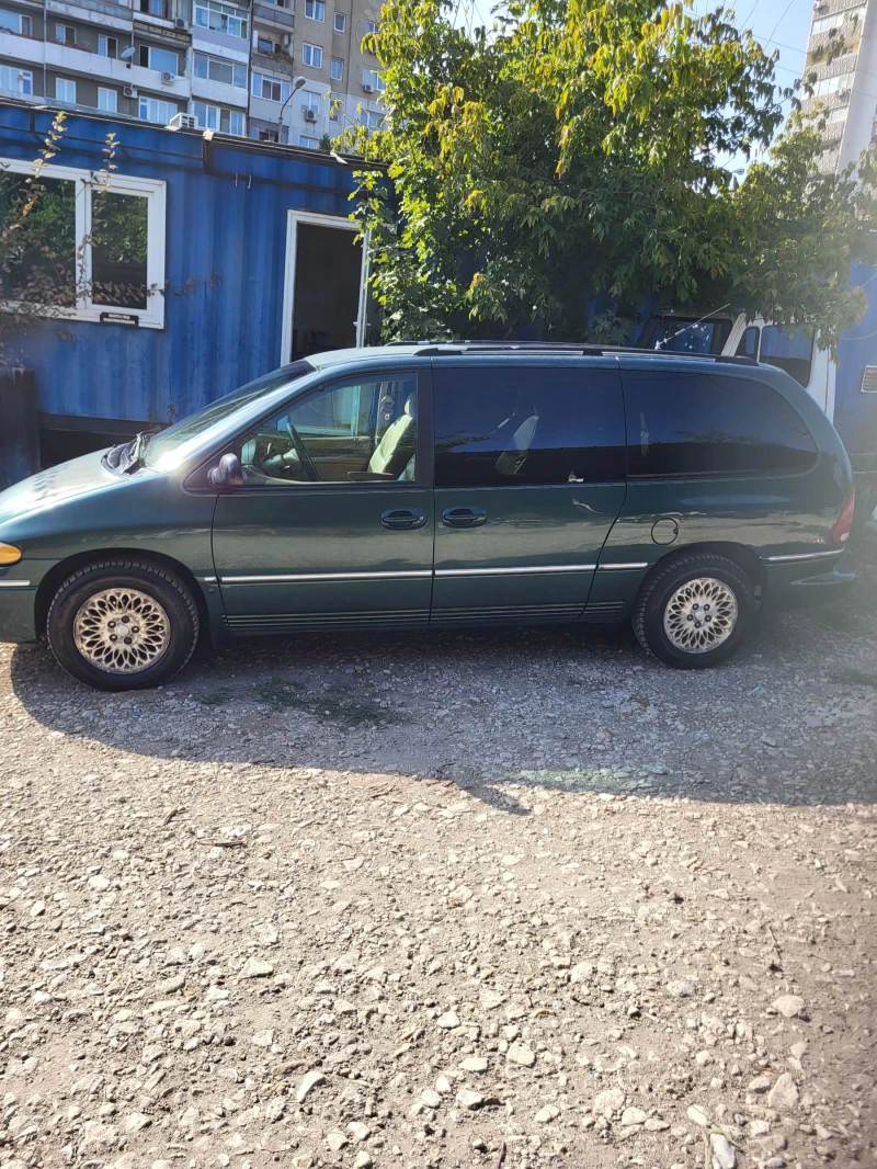 Chrysler Town and Country, снимка 3 - Автомобили и джипове - 46981109