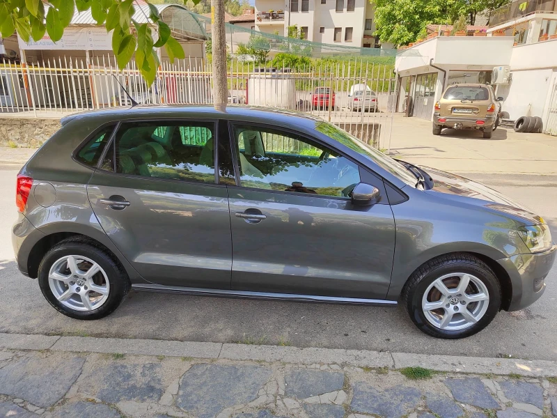 VW Polo 1.4i, снимка 7 - Автомобили и джипове - 48474399