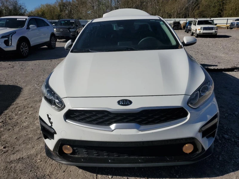 Kia Forte FE, снимка 5 - Автомобили и джипове - 49113329