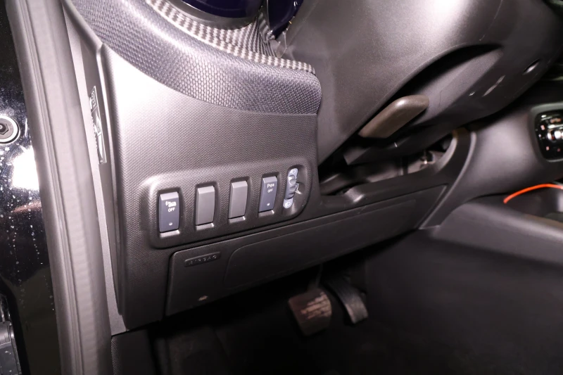 Smart Fortwo coupe EQ Brabus Панорама Full LED, снимка 9 - Автомобили и джипове - 51255543