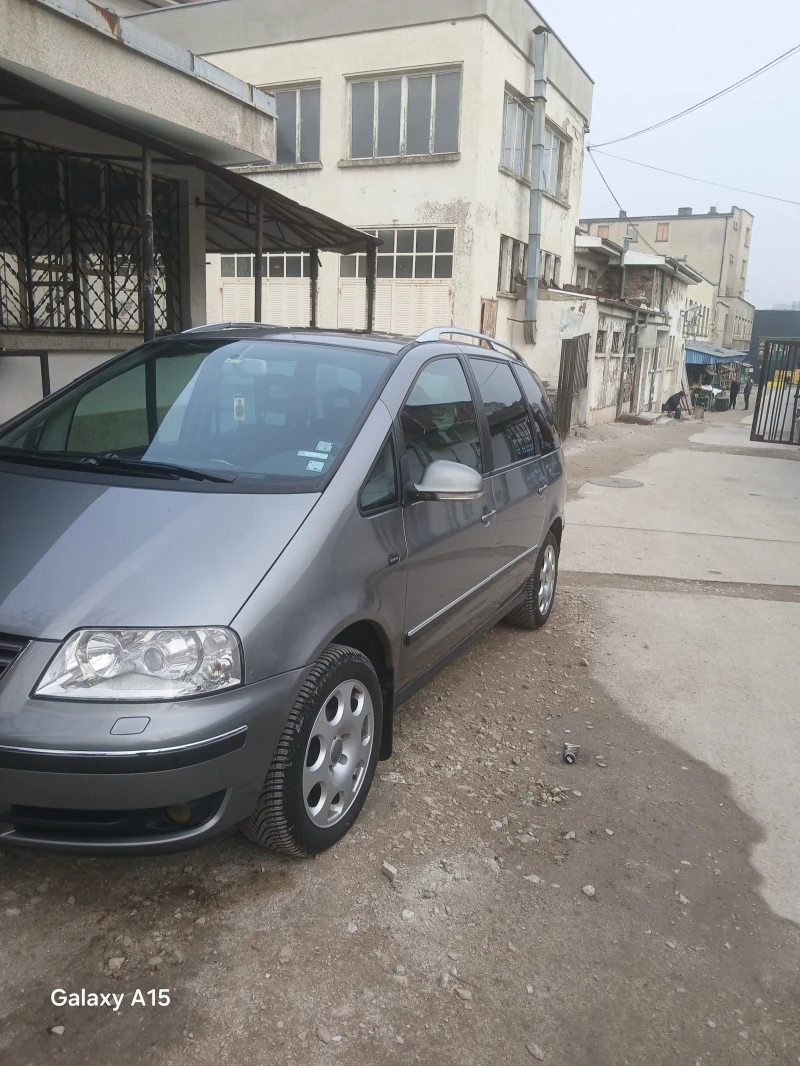 VW Sharan 1.9 TDI, 116кс, снимка 2 - Автомобили и джипове - 52814406
