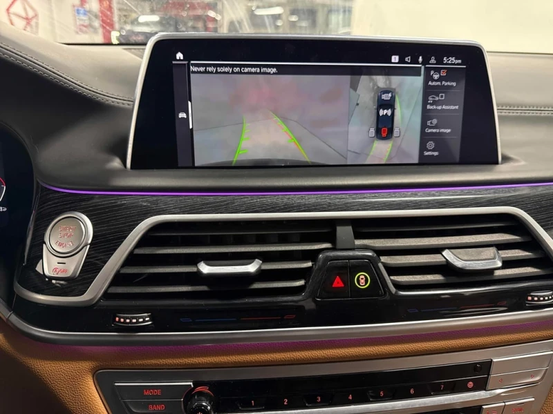 BMW 750 * 750i xDrive * CARFAX * БЕЗ ПЪРВОНАЧАЛНА ВНОСКА, снимка 10 - Автомобили и джипове - 52932199