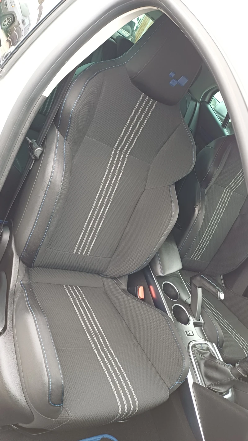 Renault Megane GT-LINE, снимка 12 - Автомобили и джипове - 53477203