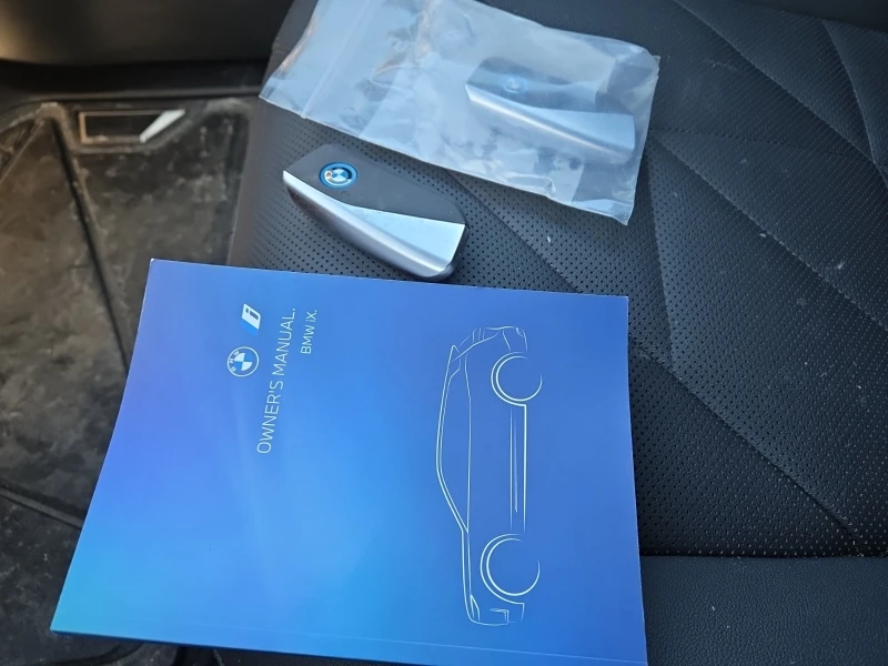 BMW iX XDRIVE40| MEMORY| CARFAX| 2 KEYS , снимка 17 - Автомобили и джипове - 53499466