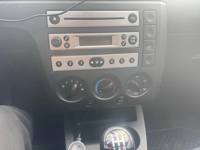 Ford Fiesta 1.4 TDCI, снимка 12 - Автомобили и джипове - 53509865