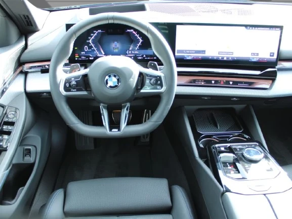 BMW 520 i = M-Sport Pro = Гаранция, снимка 6 - Автомобили и джипове - 55406189