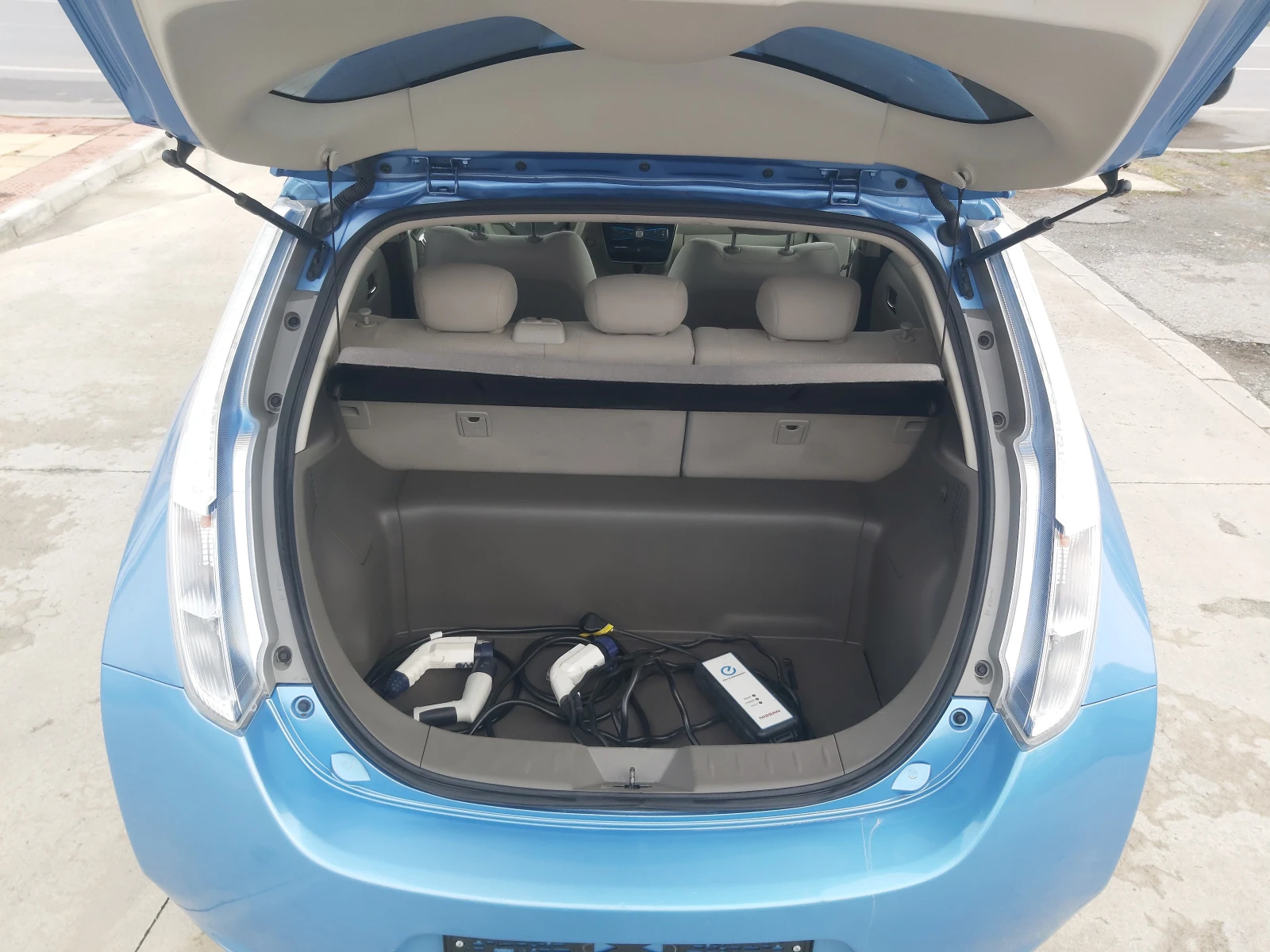 Nissan Leaf  Navi-Keyless-Kamera | Mobile.bg   11