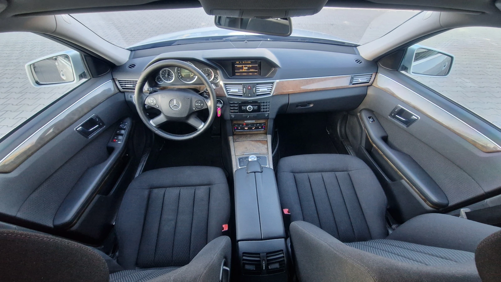 Mercedes-Benz E 350 Лизинг  | Mobile.bg — изображение 13