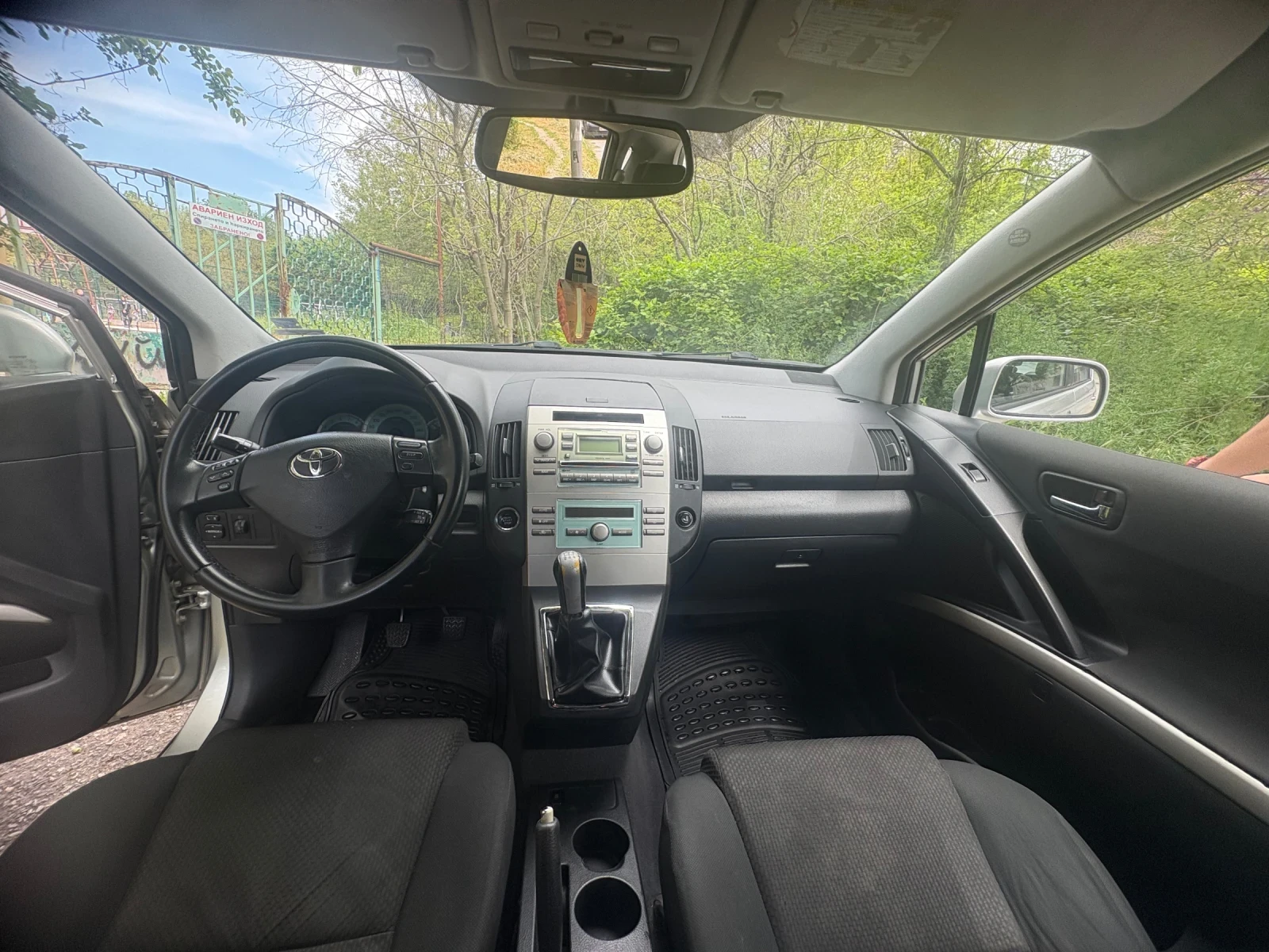 Toyota Corolla verso  - изображение 10