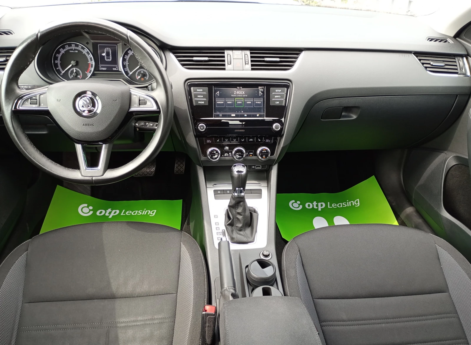 Skoda Octavia Skoda Octavia Combi  2.0 TDI DSG - изображение 7