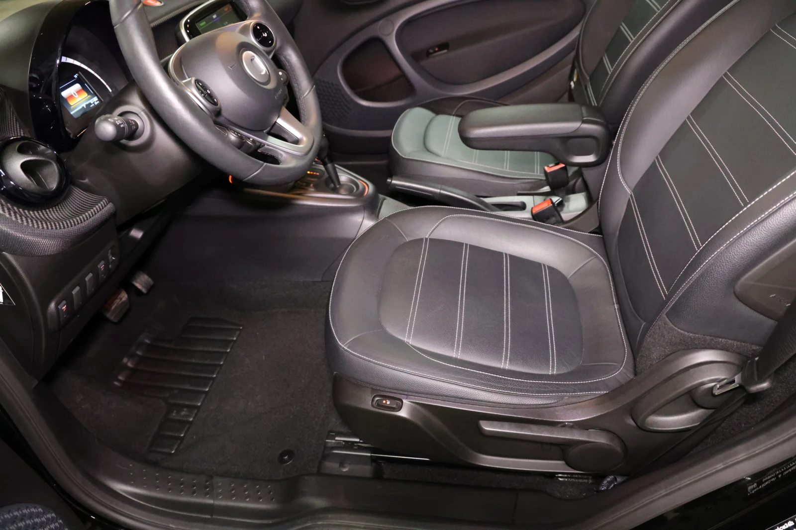 Smart Fortwo coupe EQ Brabus Панорама Full LED - изображение 8