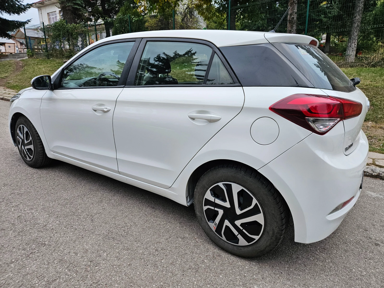 Hyundai I20 РЕГИСТРИРАНА-ГАЗ - изображение 2