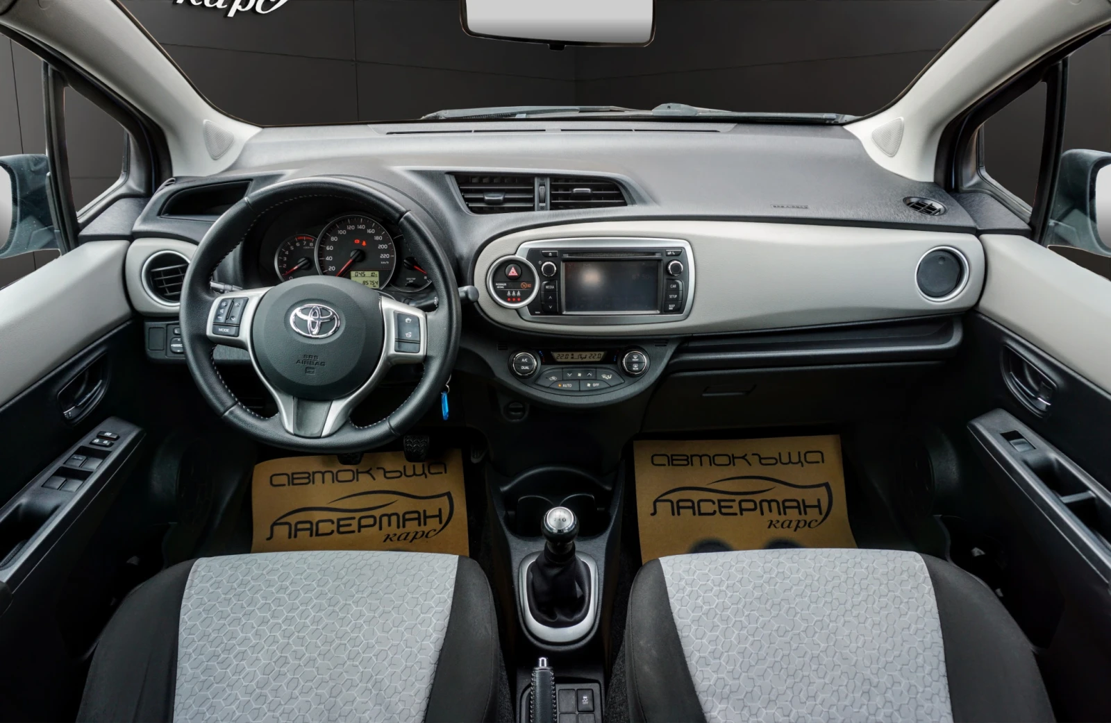 Toyota Yaris 1.0i LOUNGE , снимка 11 - Автомобили и джипове - 52009476