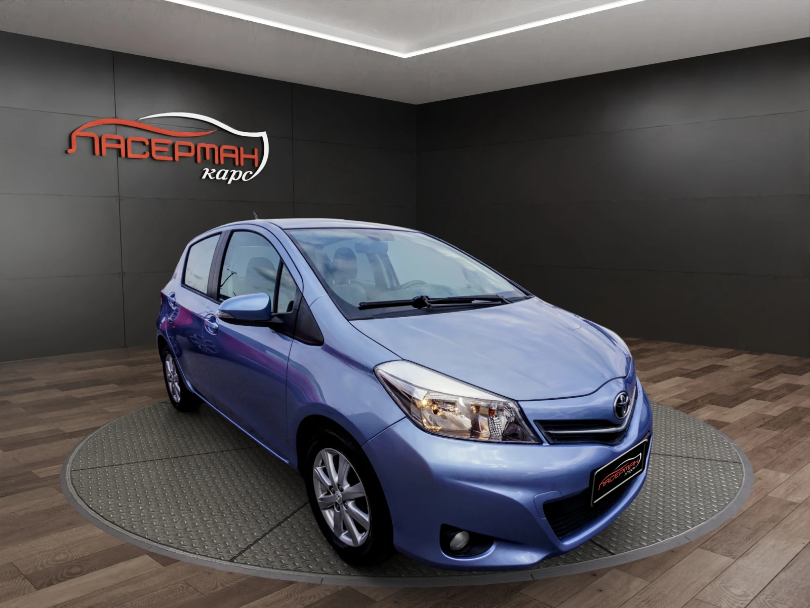 Toyota Yaris 1.0i LOUNGE , снимка 2 - Автомобили и джипове - 52009476