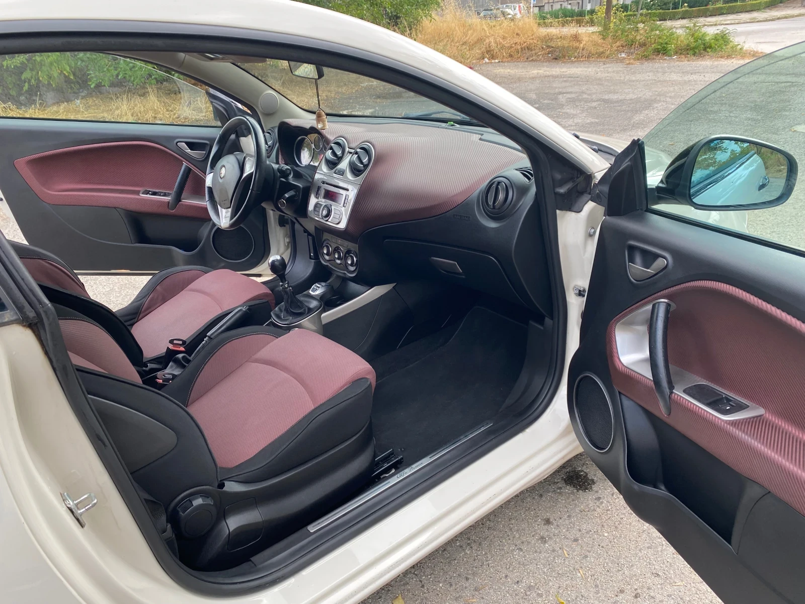 Alfa Romeo MiTo 1.4Т, ФАБРИЧНА ГАЗ, КЛИМАТИК, DNA, КАРБОН - изображение 4
