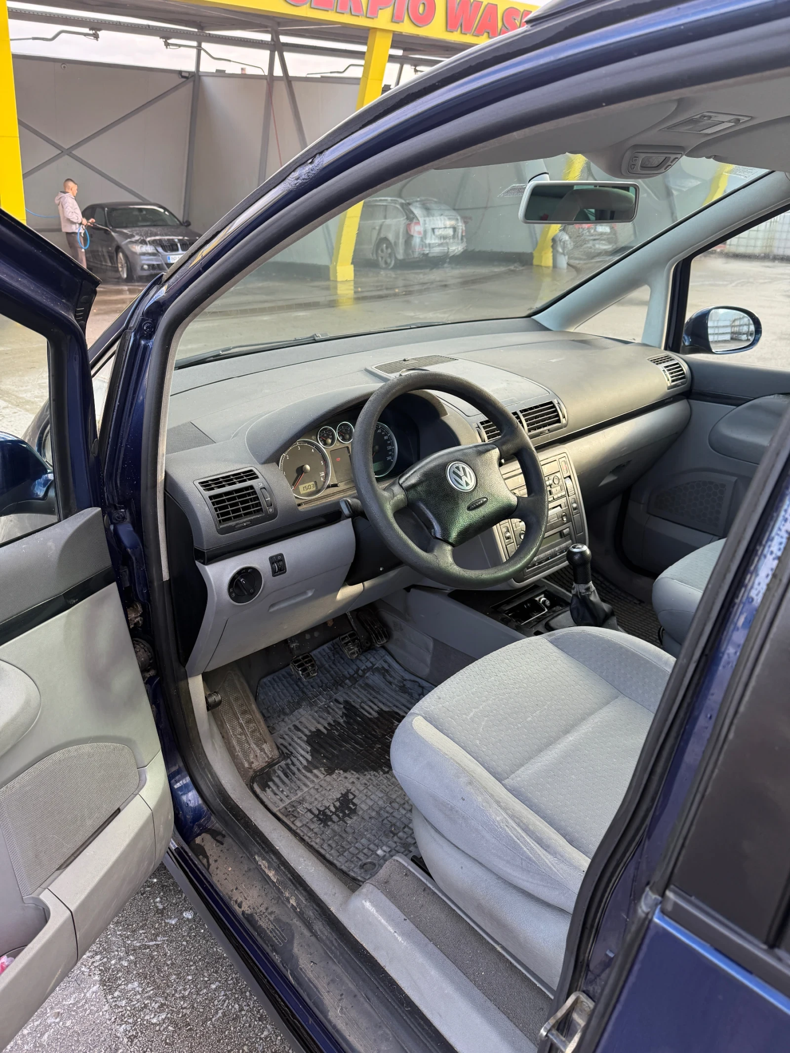 VW Sharan 1.9TDI 131к.с 4х4 6ск - изображение 7