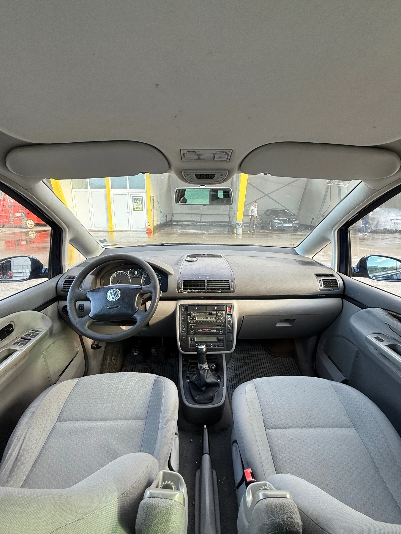 VW Sharan 1.9TDI 131к.с 4х4 6ск - изображение 8