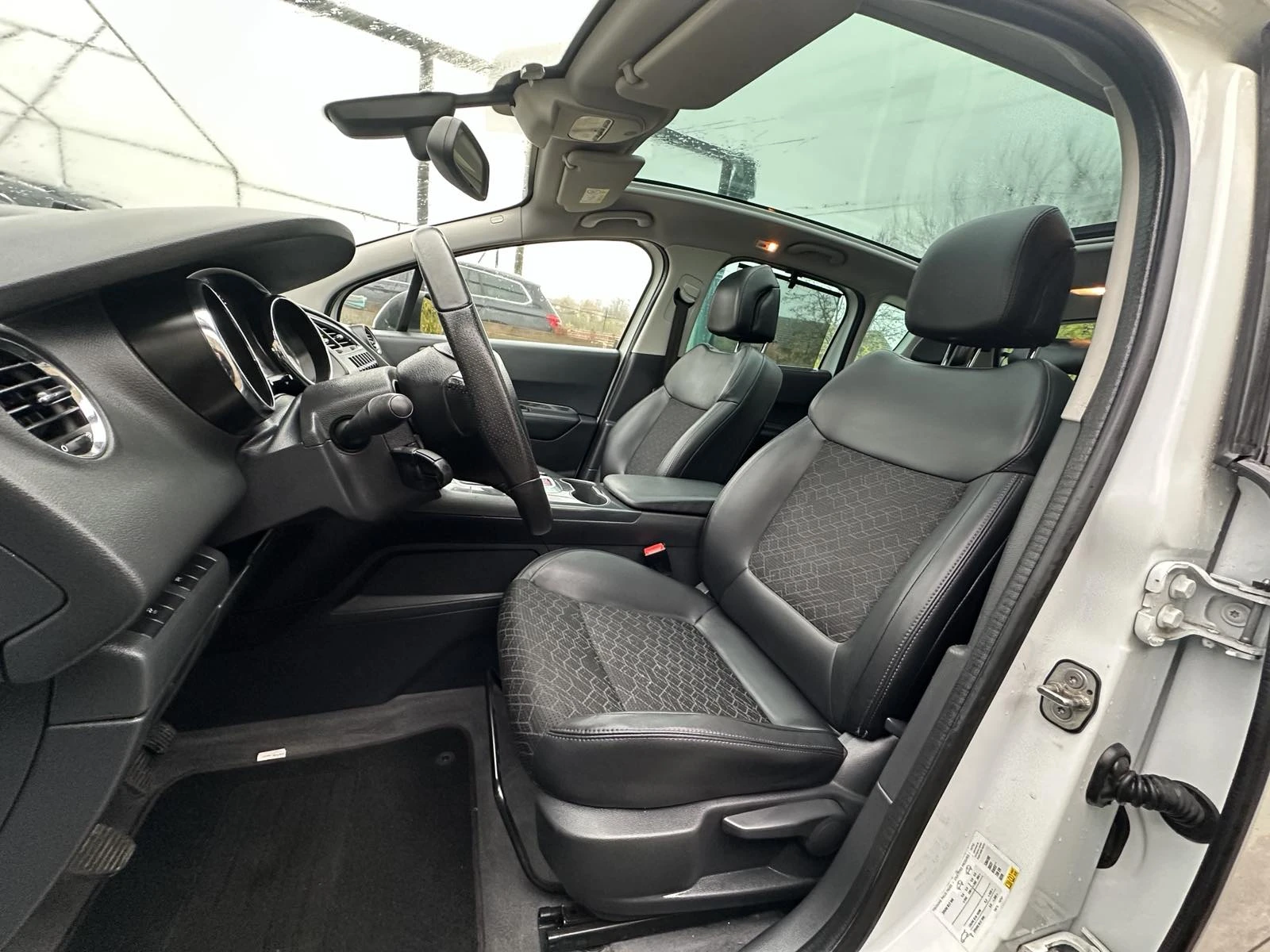 Peugeot 3008 1.6 HDi Allure    | Mobile.bg   12