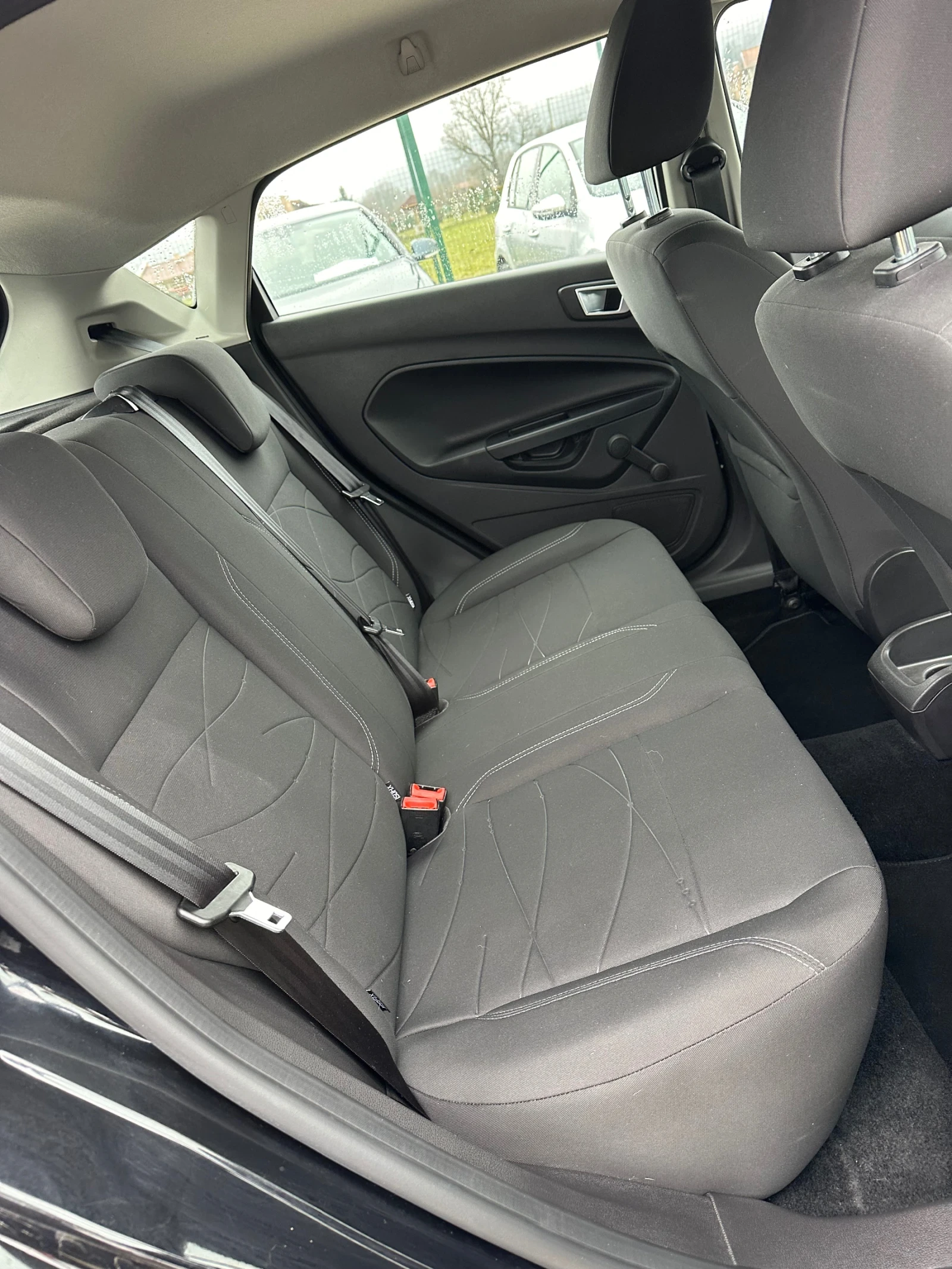 Ford Fiesta 1.6 TDCI, снимка 12 - Автомобили и джипове - 53467977