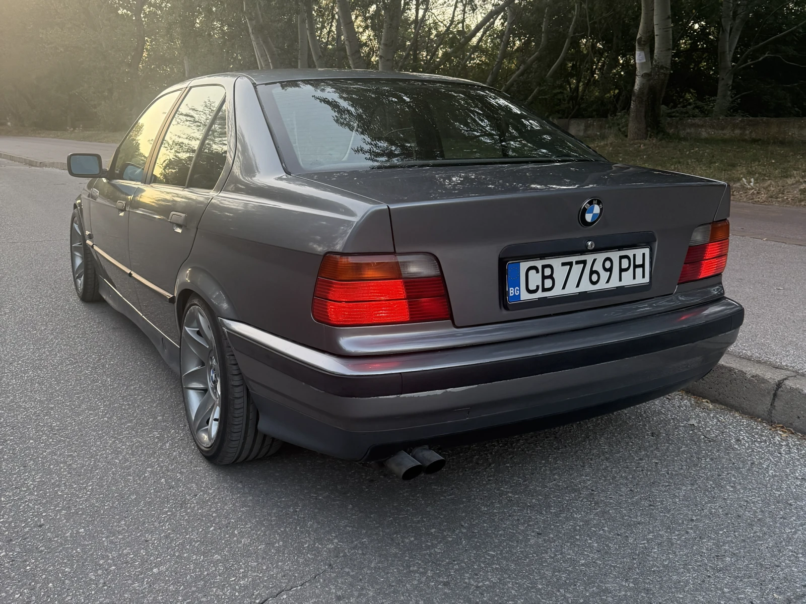 BMW 320  - изображение 5