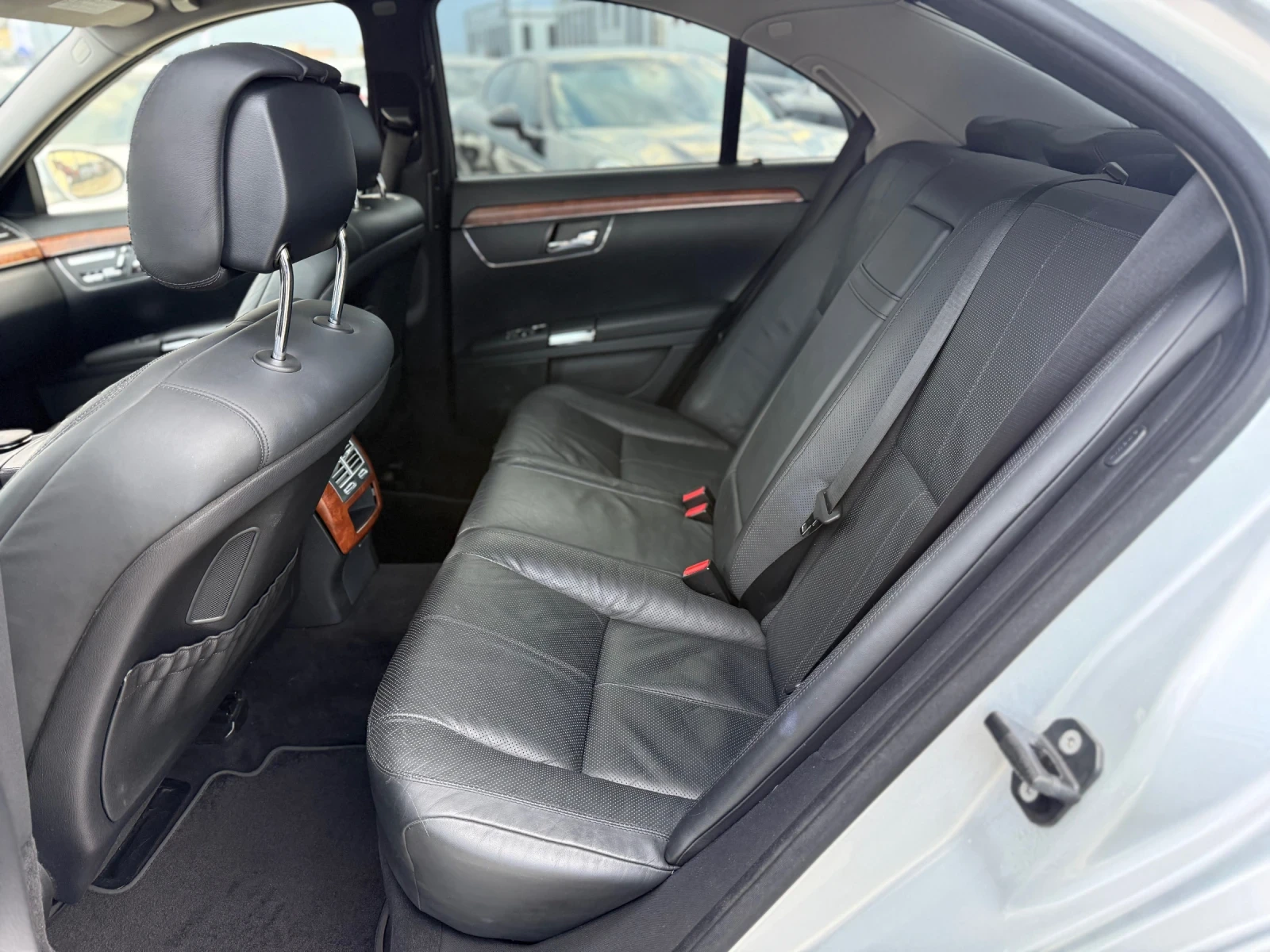 Mercedes-Benz S 500 L* 2008г* Топ Състояние* Full Max* 240.000KM* , снимка 11 - Автомобили и джипове - 53740459