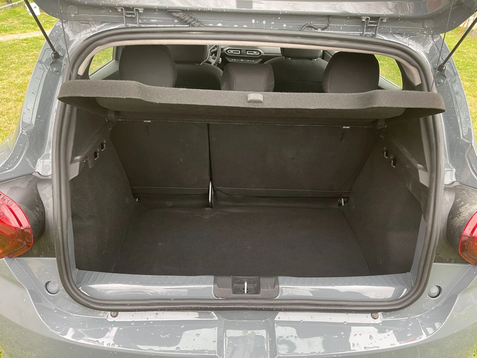 Dacia Sandero 1.0, снимка 16 - Автомобили и джипове - 53906621