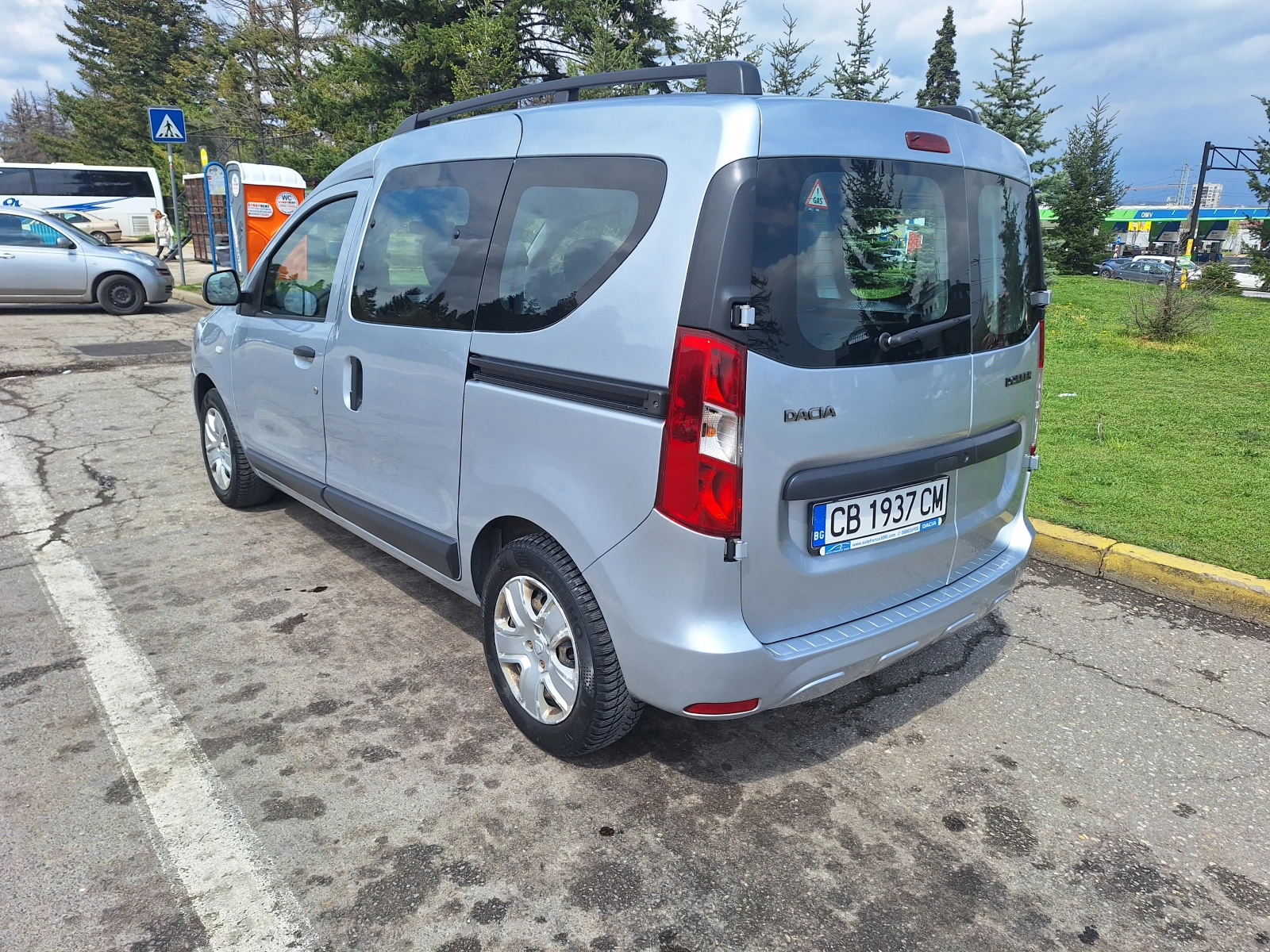 Dacia Dokker Laureat 1.6 LPG, снимка 3 - Автомобили и джипове - 54335283