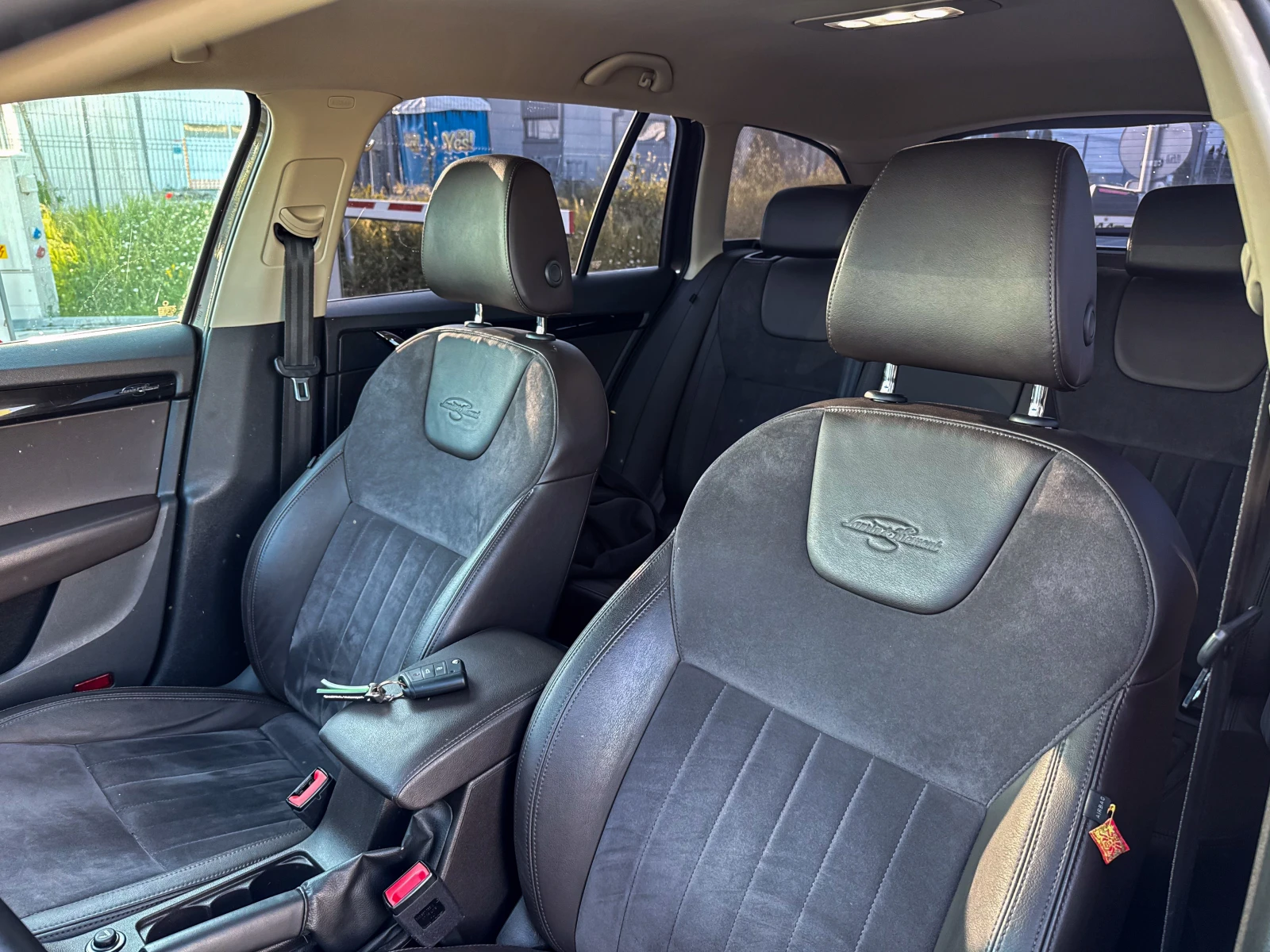 Skoda Octavia, снимка 15 - Автомобили и джипове - 54351484