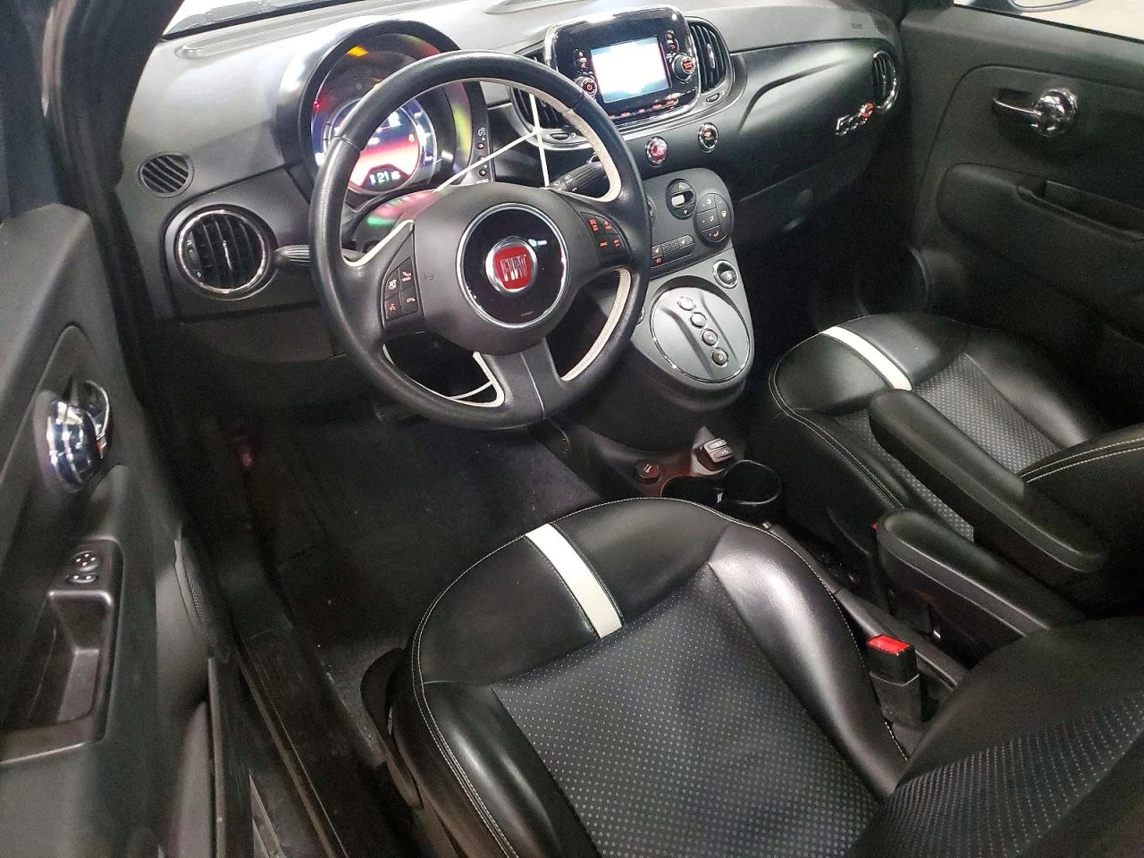 Fiat 500 Electric, снимка 8 - Автомобили и джипове - 54519191