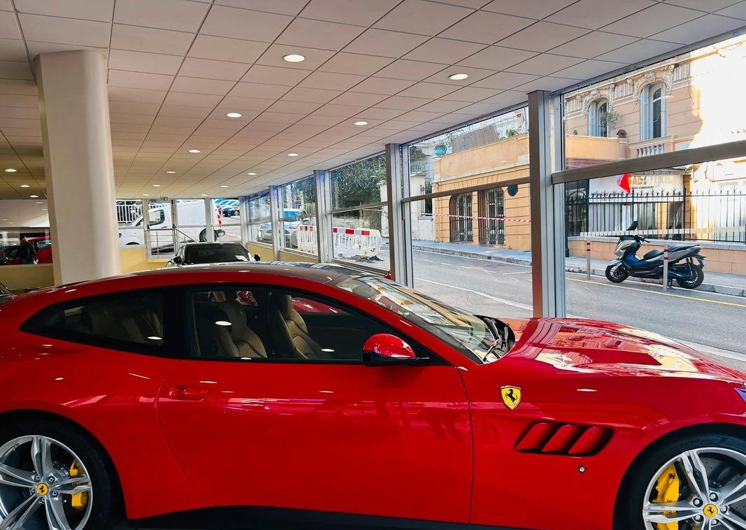 Ferrari GTC4Lusso V12, снимка 3 - Автомобили и джипове - 54526716