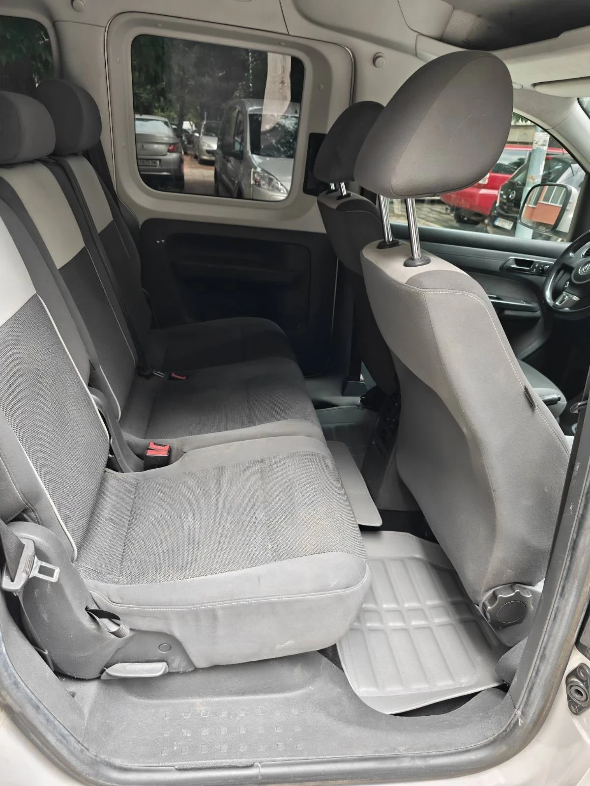 VW Caddy 2.0 фабричен метан Ecofuel , снимка 13 - Автомобили и джипове - 54705091