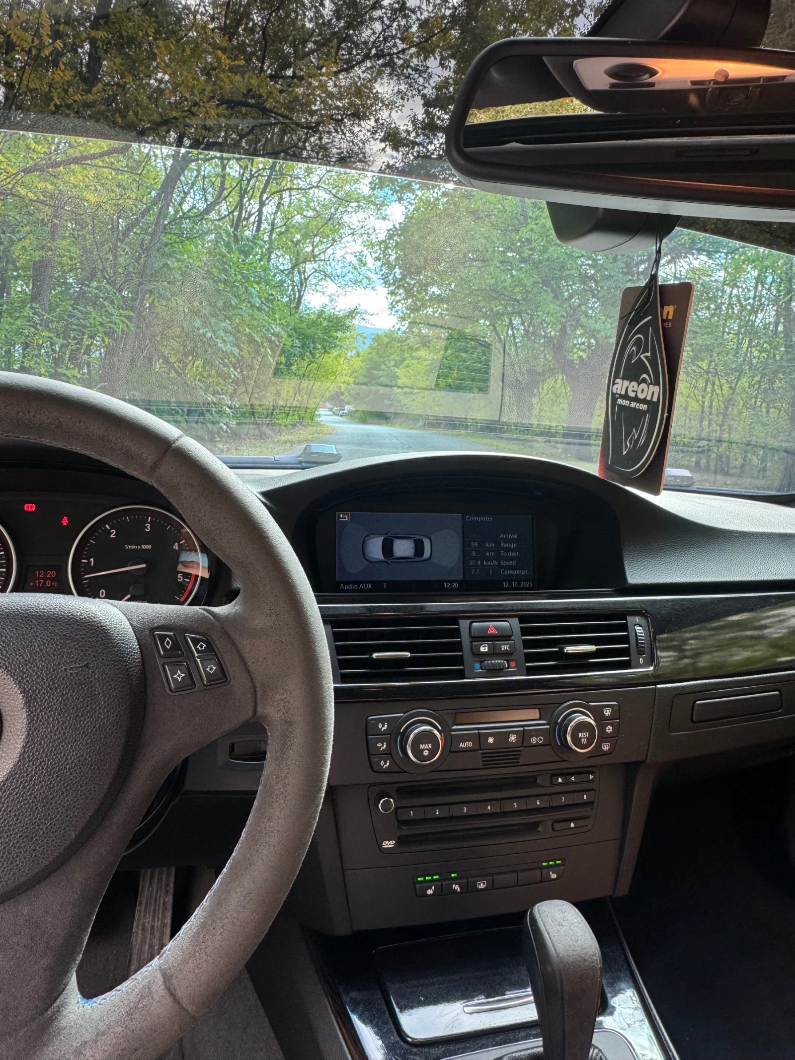 BMW 330 Абсолютно всички екстри за модела FULL, снимка 11 - Автомобили и джипове - 54760929