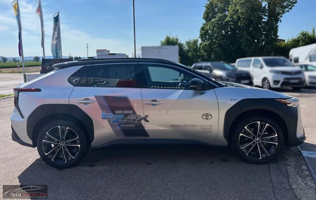 Toyota bZ4X LOUNGE/204HP/PANO/MEMO/360/CPLAY/DIGI/485q, снимка 6 - Автомобили и джипове - 55279184