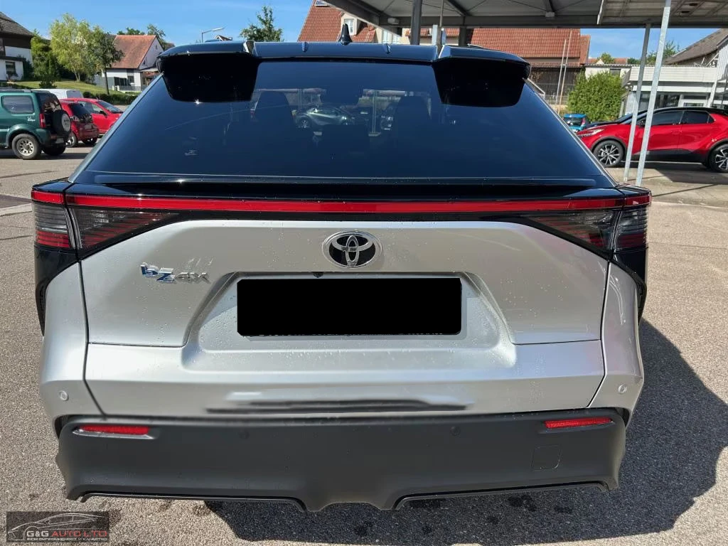 Toyota bZ4X LOUNGE/204HP/PANO/MEMO/360/CPLAY/DIGI/485q, снимка 8 - Автомобили и джипове - 55279184