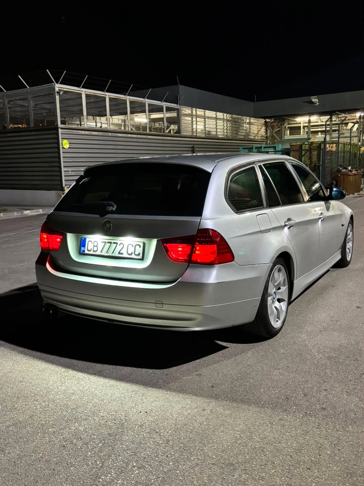 BMW 320 320D, снимка 2 - Автомобили и джипове - 55326564