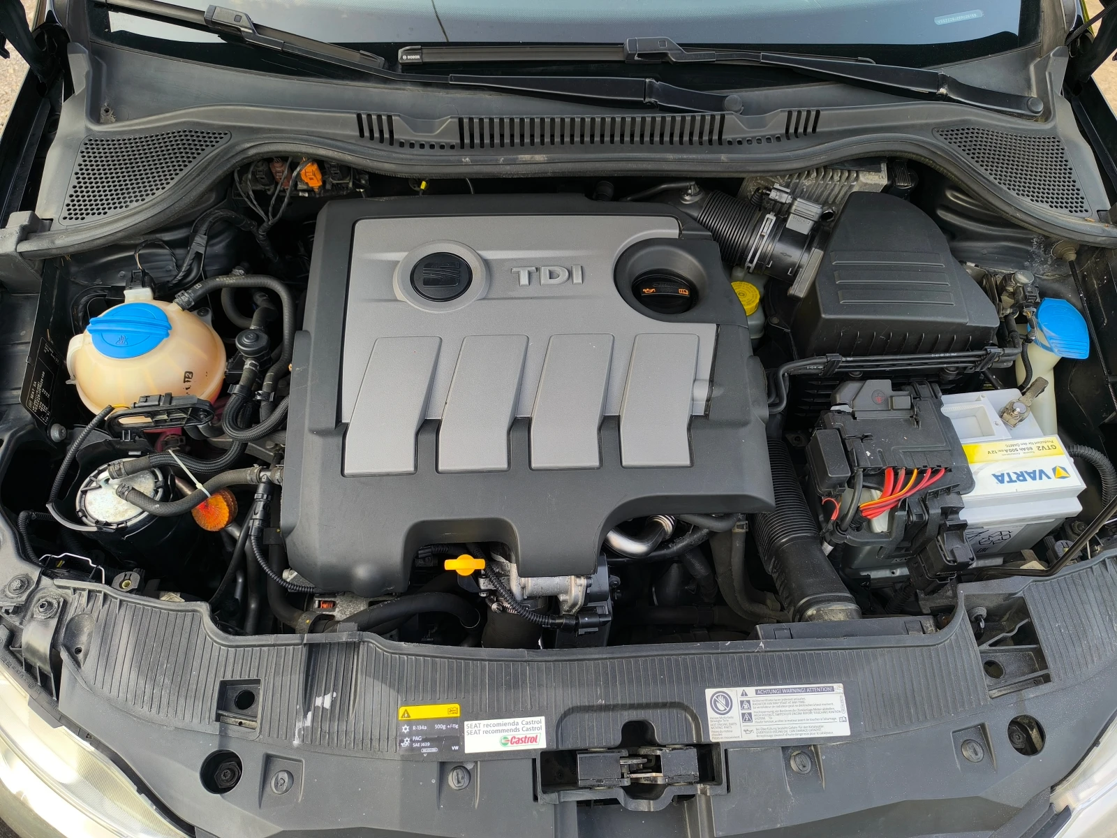 Seat Ibiza FACE LIFT-1.6TDI-90кс-КЛИМАТРОНИК-EURO 5b !!!, снимка 16 - Автомобили и джипове - 55899320