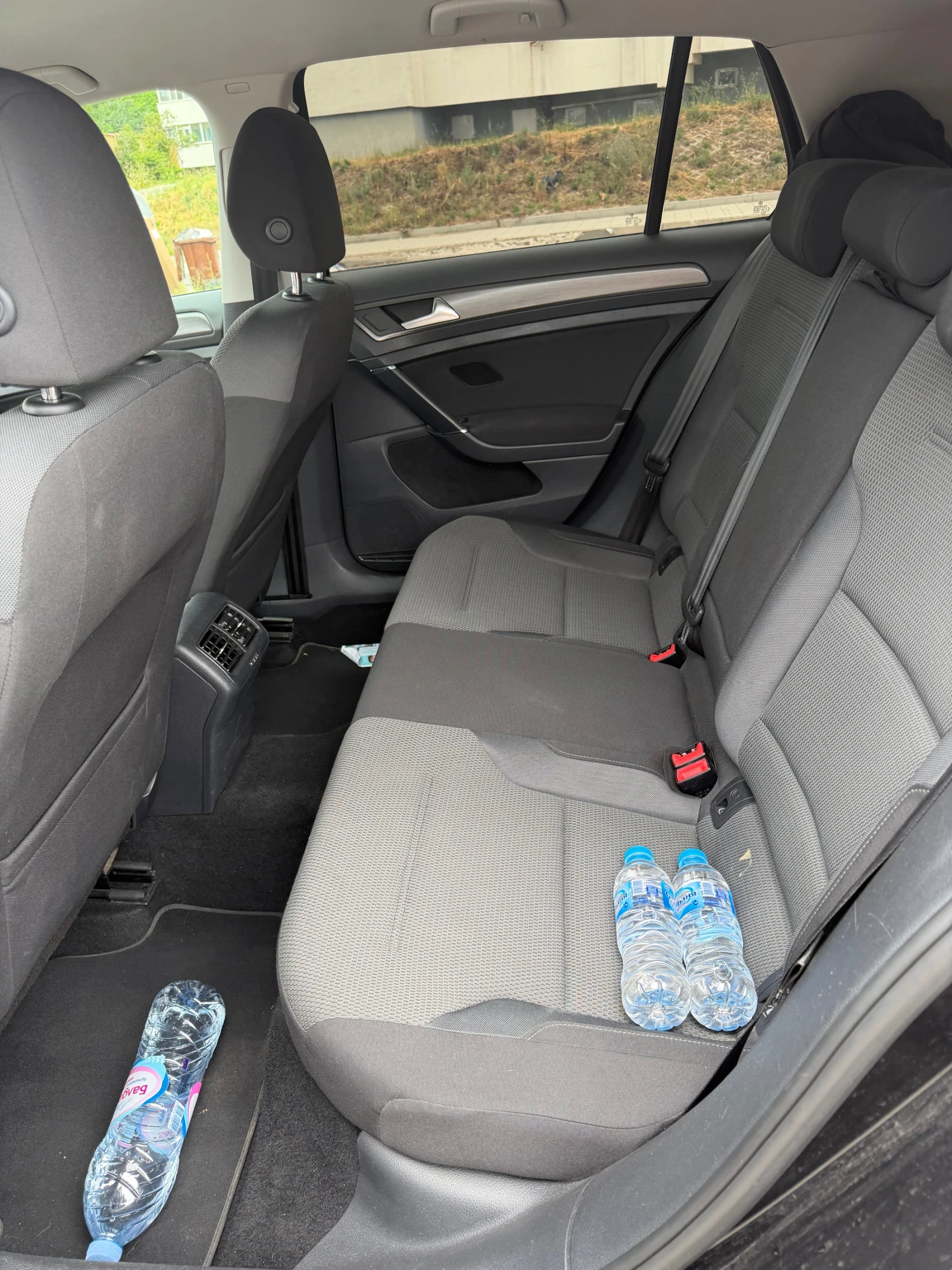 VW Golf 1.6D, снимка 11 - Автомобили и джипове - 55951338