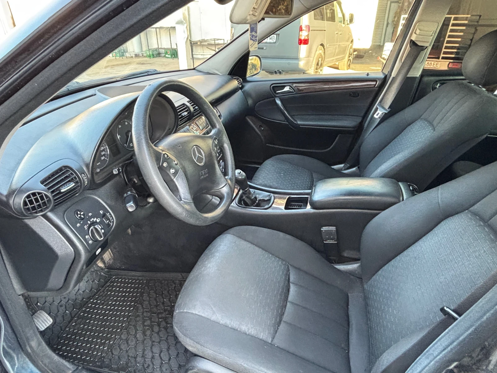 Mercedes-Benz C 220 220, снимка 14 - Автомобили и джипове - 56120848