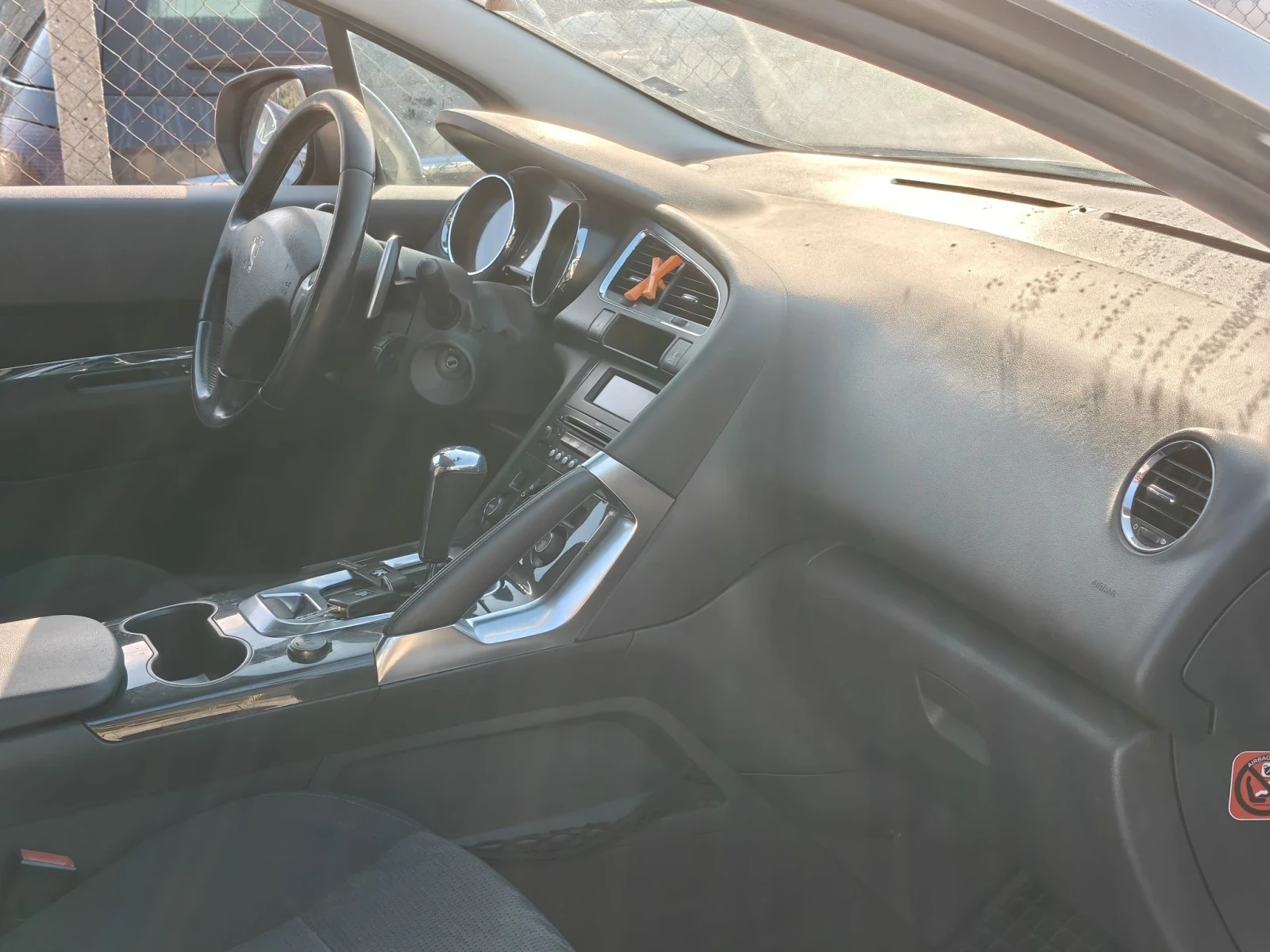 Peugeot 3008 1.6 HDi / НА ЧАСТИ / АВТОМАТИК , снимка 7 - Автомобили и джипове - 56266209