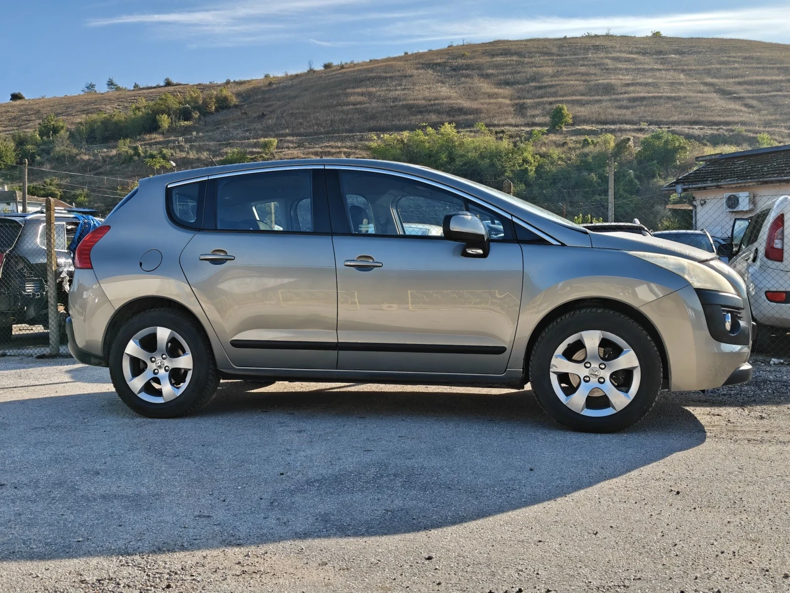 Peugeot 3008 1.6 HDi / НА ЧАСТИ / АВТОМАТИК , снимка 4 - Автомобили и джипове - 56266209
