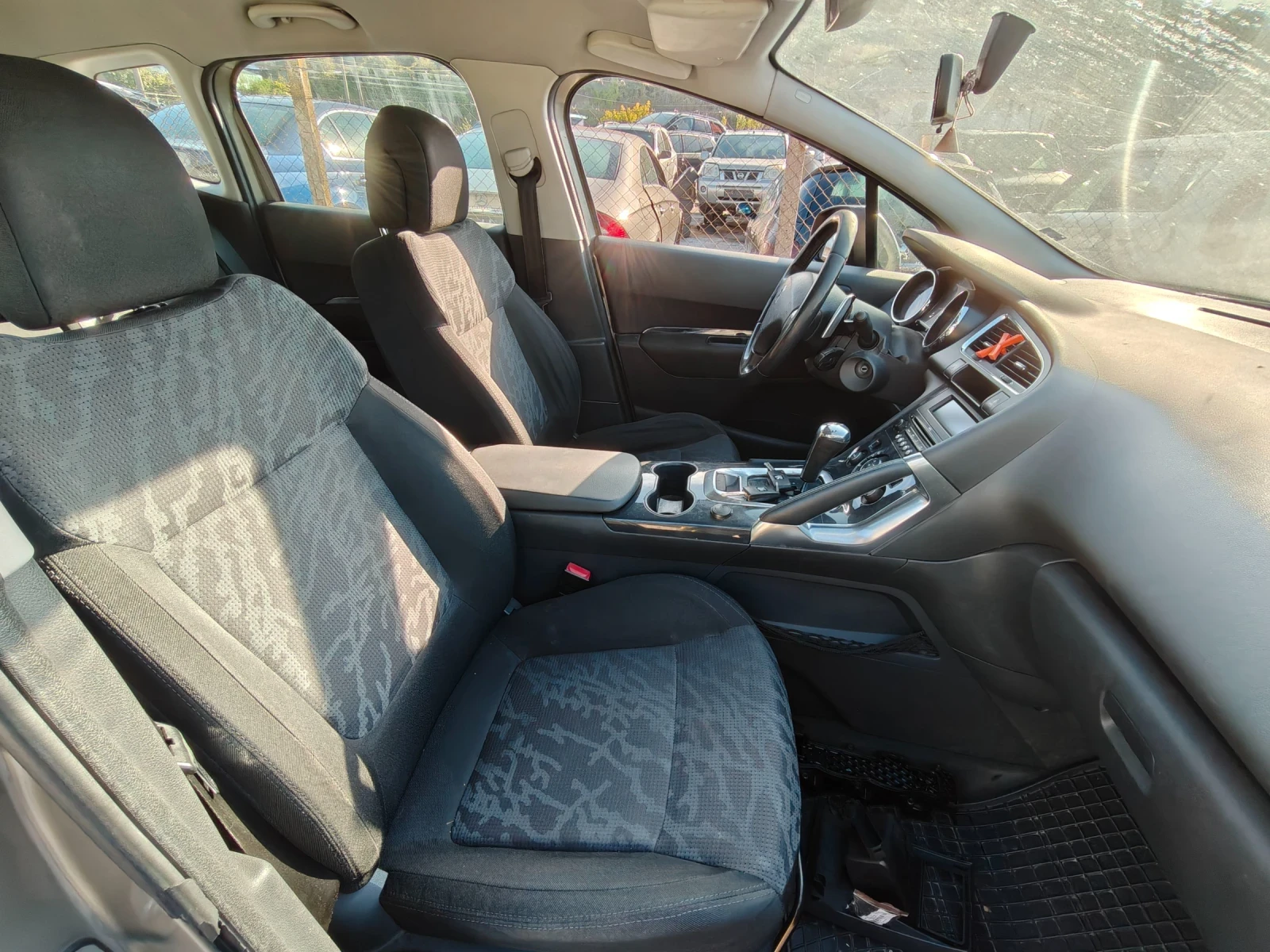Peugeot 3008 1.6 HDi / НА ЧАСТИ / АВТОМАТИК , снимка 8 - Автомобили и джипове - 56266209