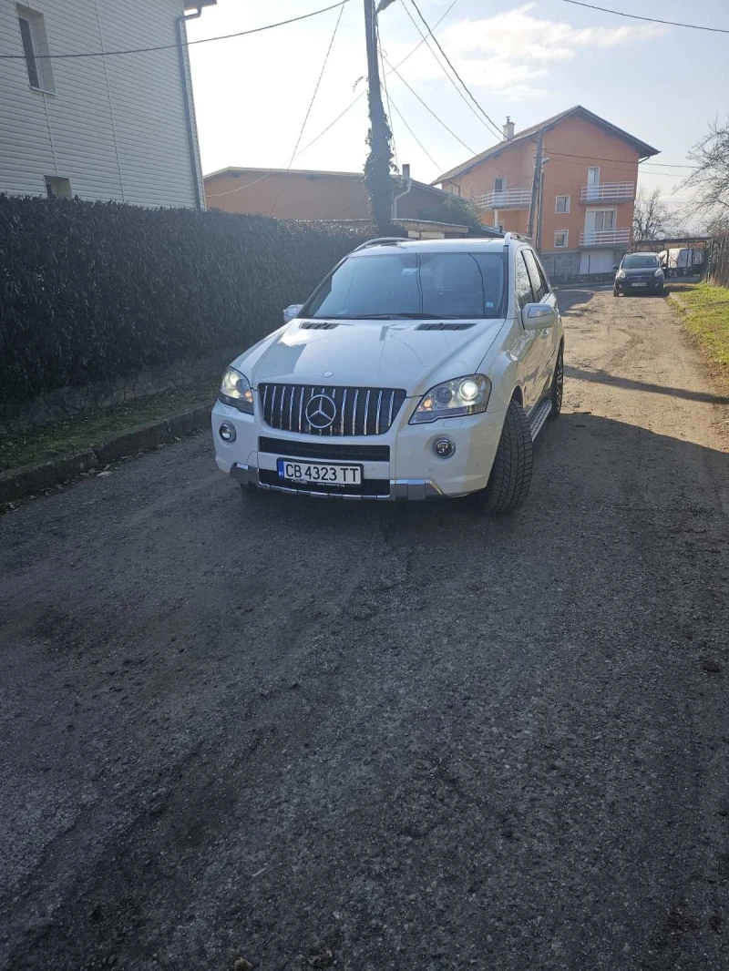 Mercedes-Benz ML 350 Джип