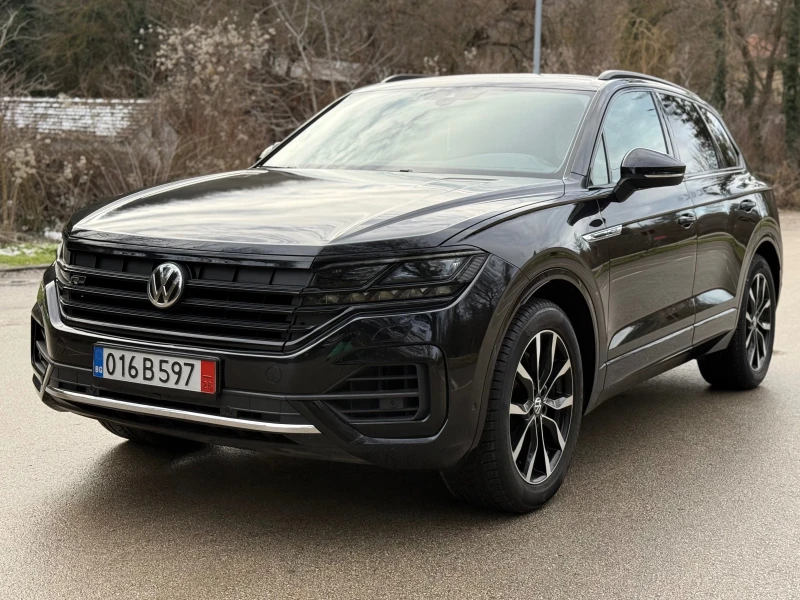 VW Touareg 4MOTION* R-LINE* DIGITAL* MATRIX* DIST* CAM* FULL