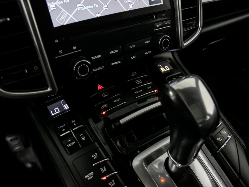 Porsche Cayenne 3.6 V6 | PLATINIUM EDITION, снимка 15 - Автомобили и джипове - 53497705