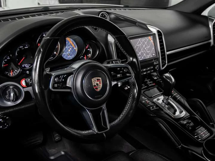 Porsche Cayenne 3.6 V6 | PLATINIUM EDITION - изображение 6