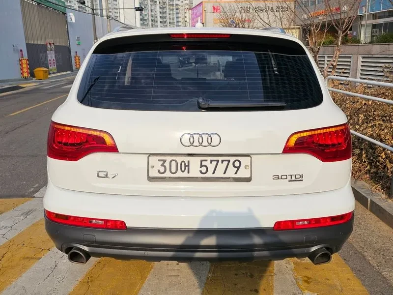 Audi Q7 3.0 TDI Quattro, снимка 3 - Автомобили и джипове - 55132432