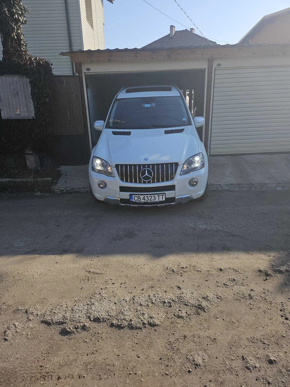 Mercedes-Benz ML 350 Джип - изображение 8