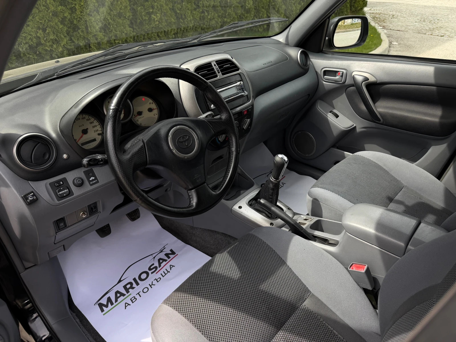 Toyota Rav4  2.0i / 4х4 /ГАЗОВ ИНЖЕКЦИОН / ИТАЛИЯ / КЛИМАТИК  , снимка 9 - Автомобили и джипове - 54205971