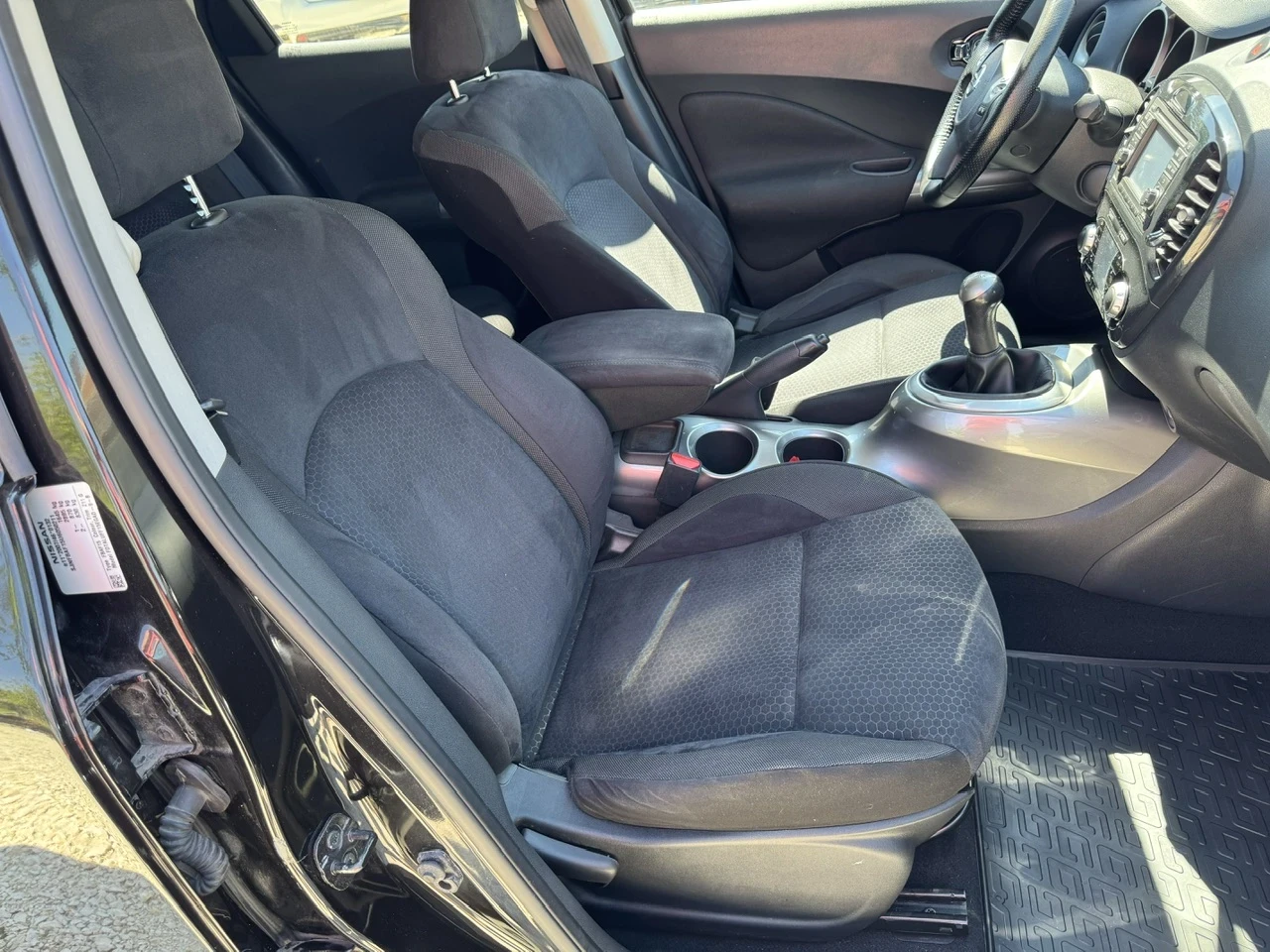 Nissan Juke 1.6i Keyless/Navi/83000км, снимка 12 - Автомобили и джипове - 54441022